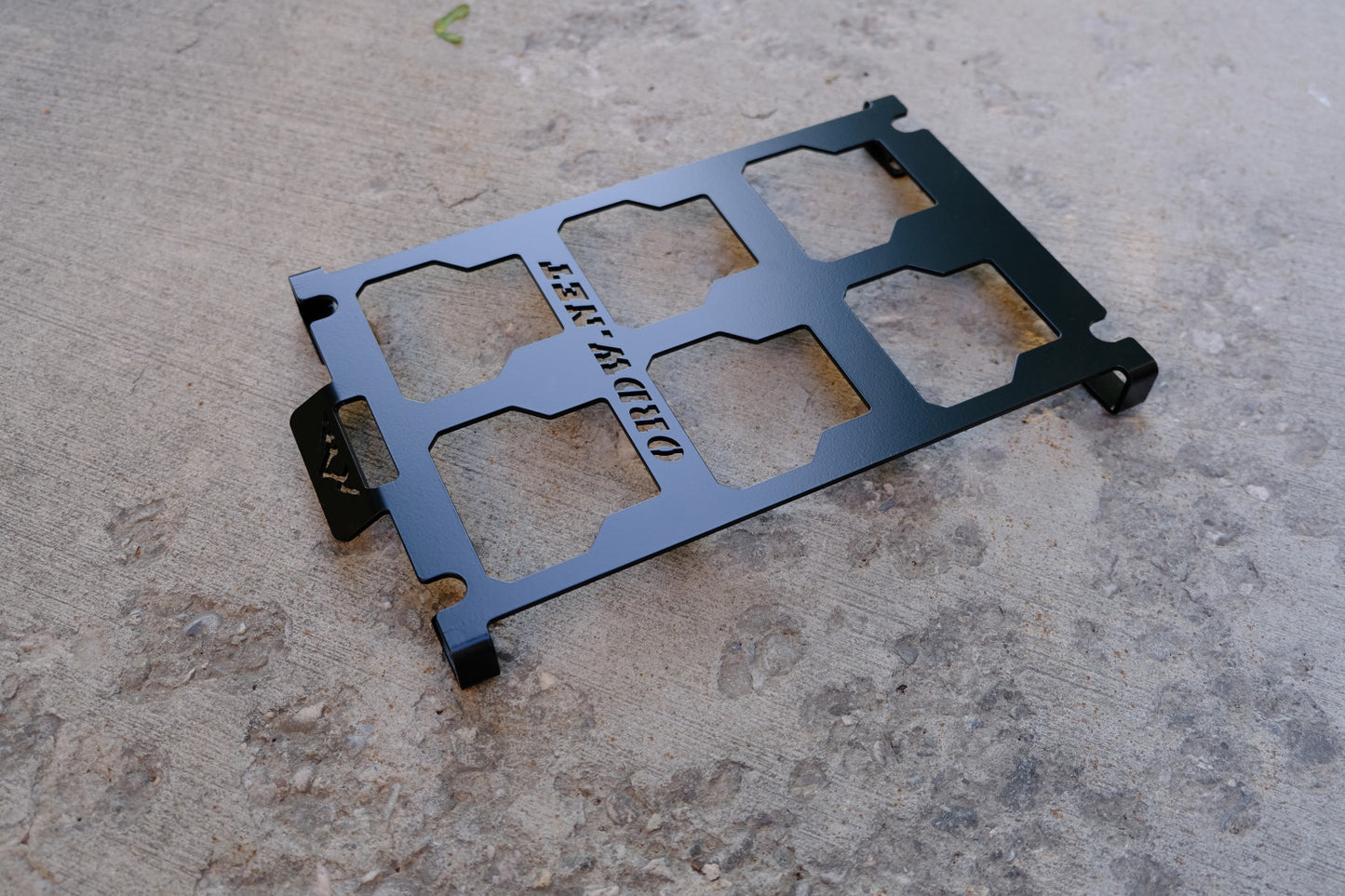 UNIVERSAL MILWAUKEE PACKOUT BRACKET